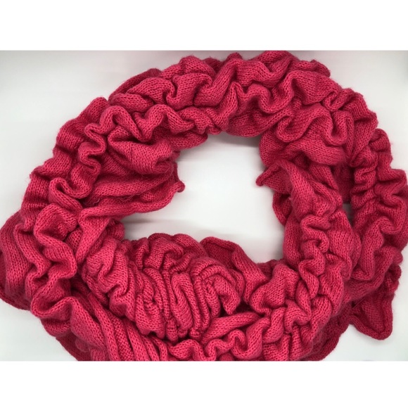 Accessories - ⭐️ [FREE] Super Cute Scarf